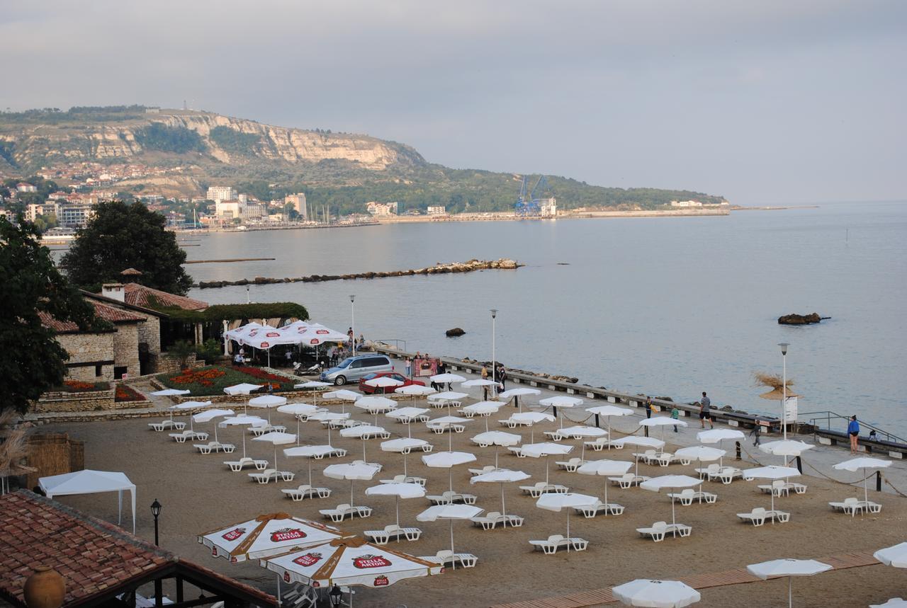 Guest Rooms Soleo Balchik Extérieur photo